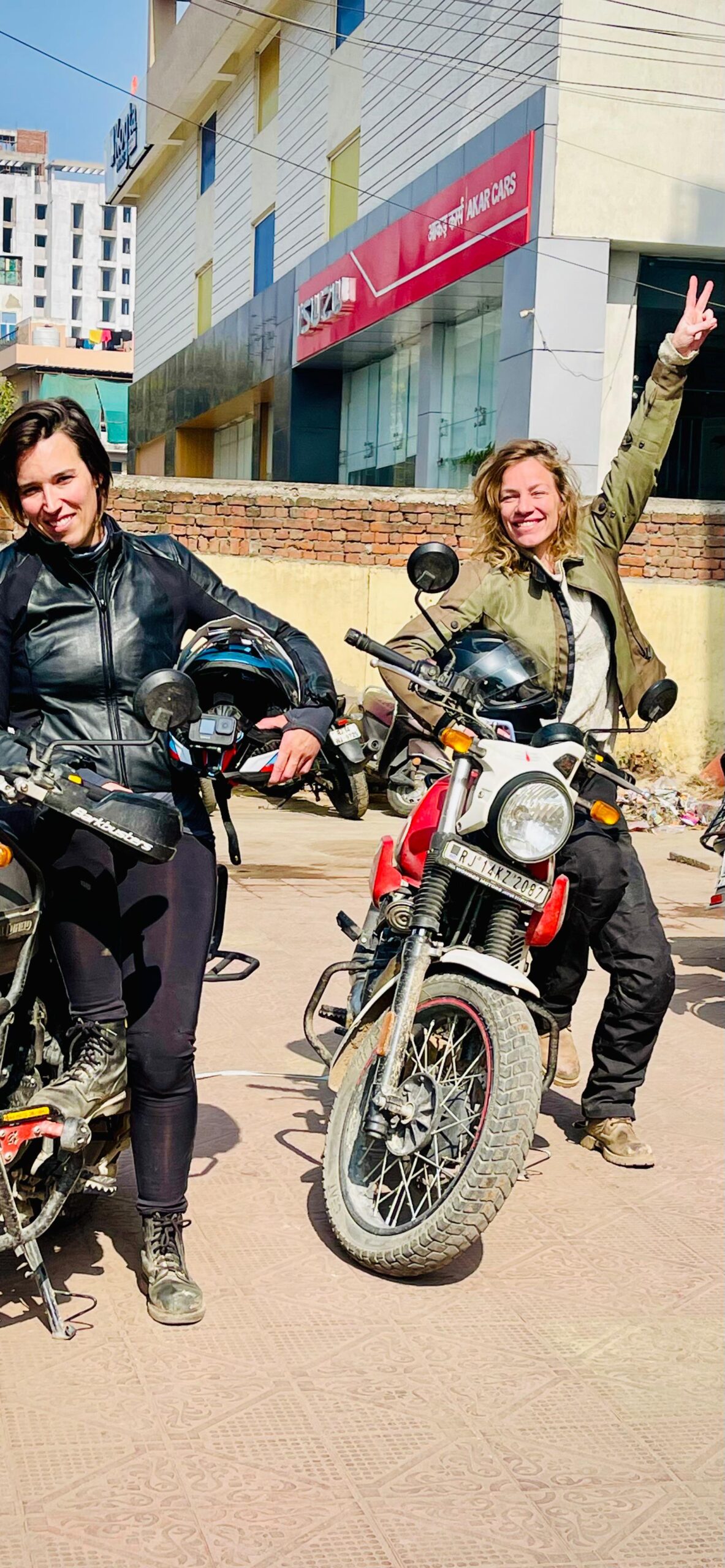 Royal Enfield Himalayan Rental in Jaipur