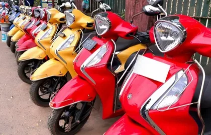 Why Choosing a Scooty on Rent in Jaipur is Better Than Cabs for Tourists